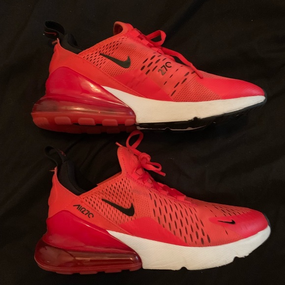 black and red nike 270s
